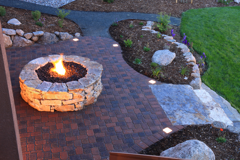 Universal Fire Feature Outdoor Fire Features: Design Inspo & Maintenance Guide in Sparta, NJ ...