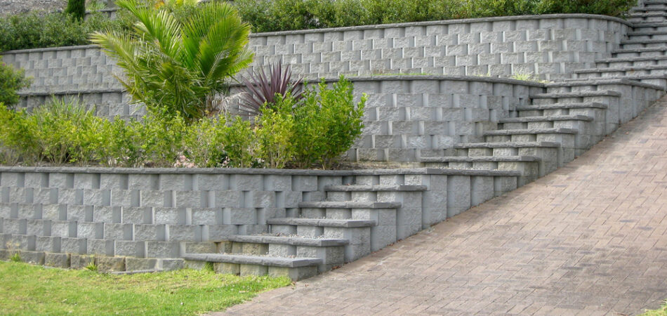 Retaining,wall